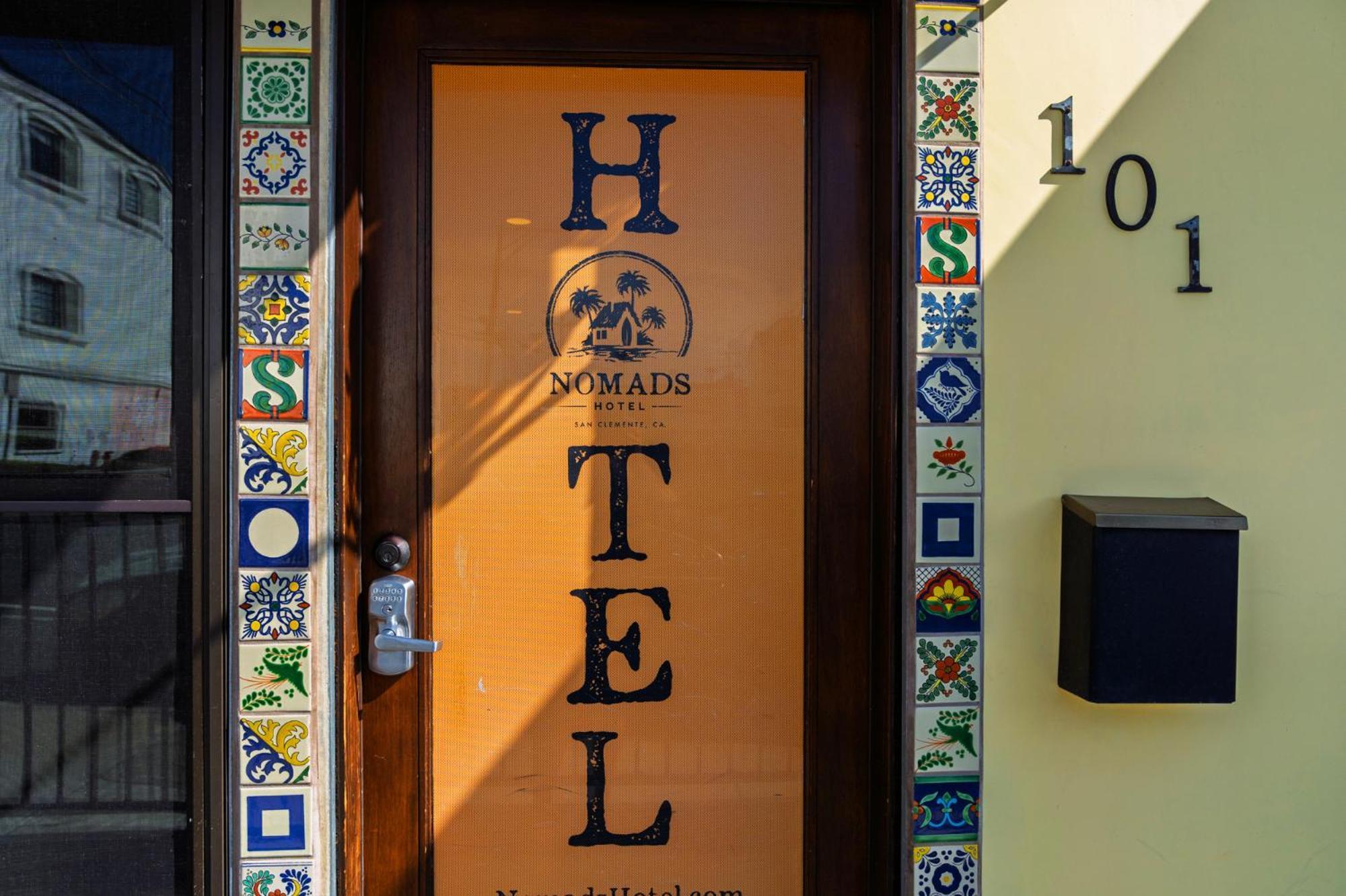 Nomads Hotel サン・クレメンテ エクステリア 写真